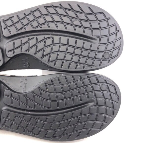 Oofos 'OOcloog' Clog Slides M8 - Picture 11 of 14